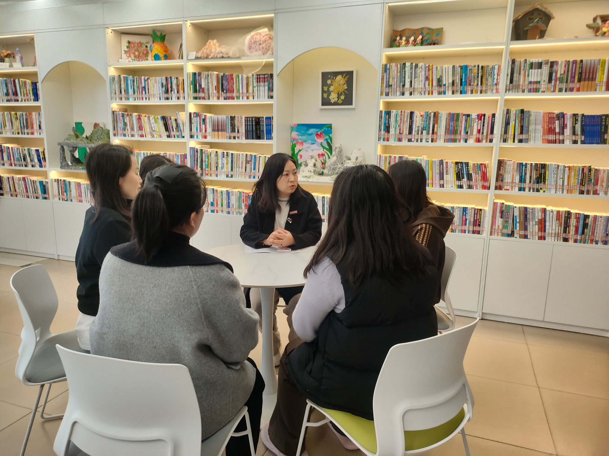 暖心走訪進(jìn)公寓，護(hù)航青春伴成長(zhǎng)——我校心理健康教育與咨詢中心開展一站式社區(qū)走訪活動(dòng)紀(jì)實(shí)